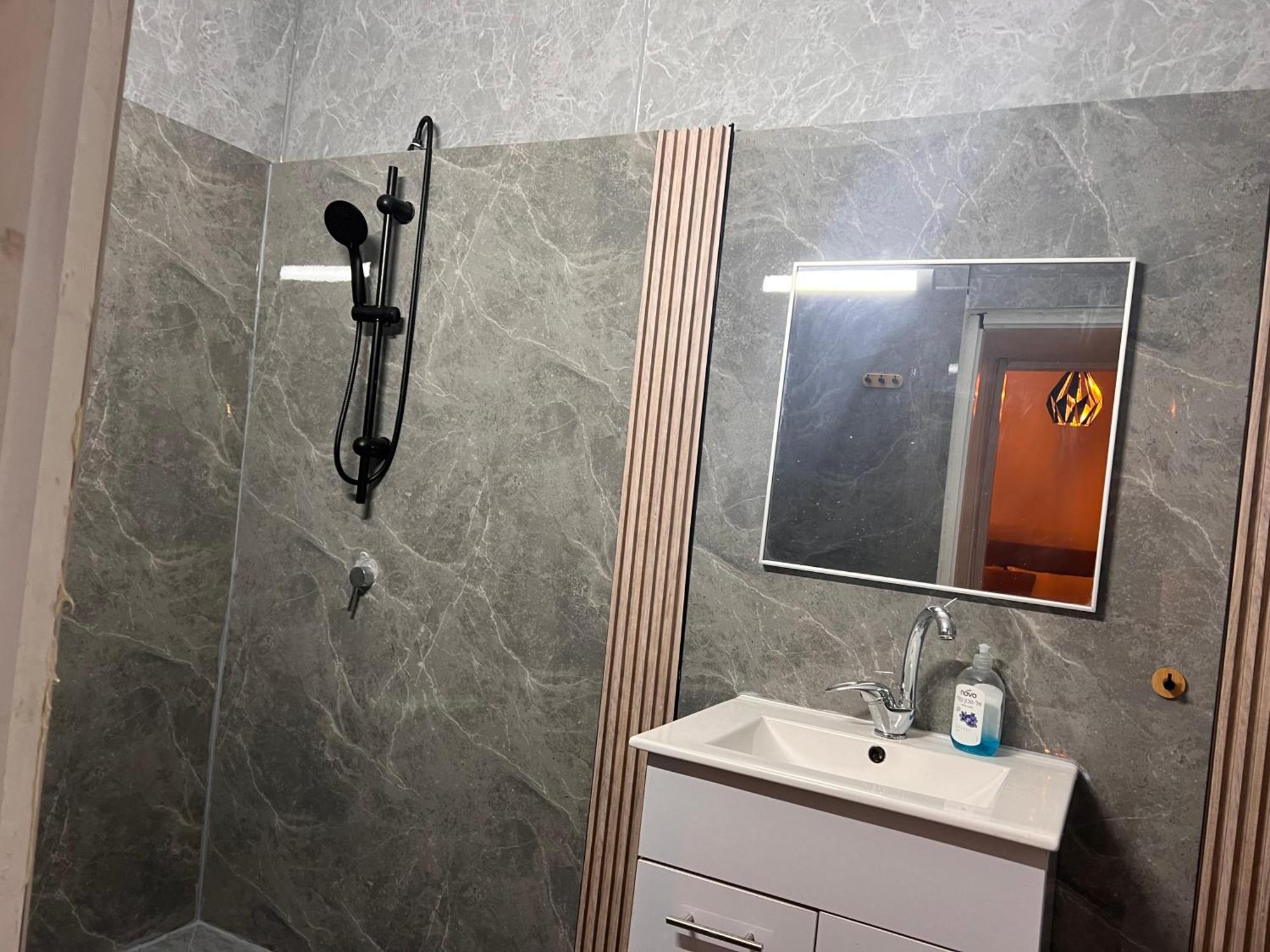 Apartamento Duke Of The Dead Sea By Crown Neve Zohar Exterior foto